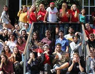 Obrint els ulls al món